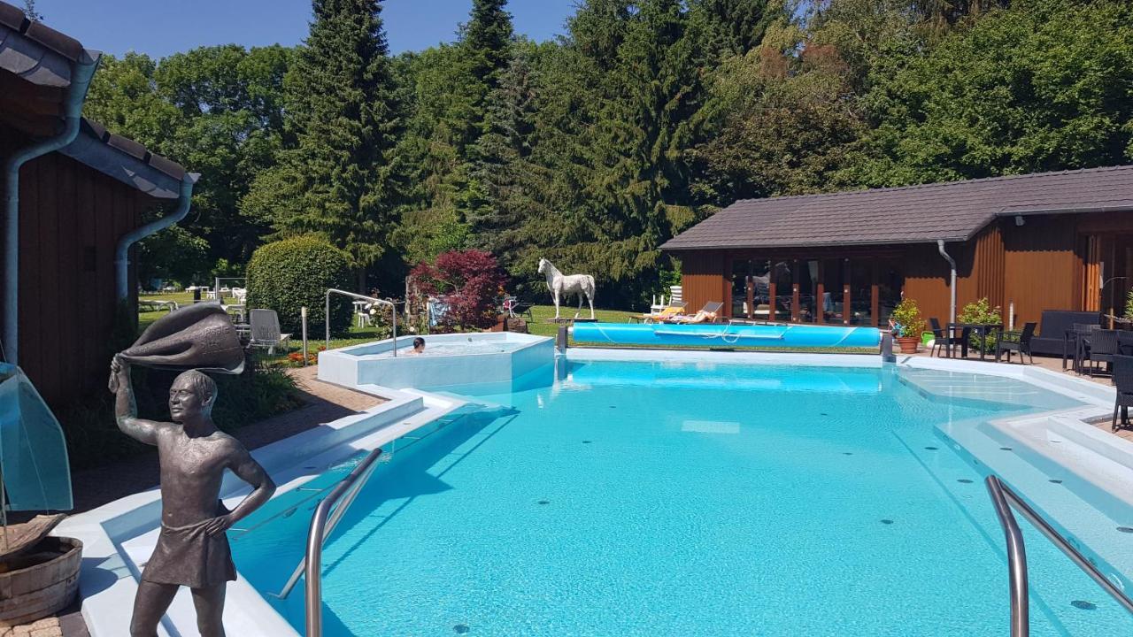 Hotel Eifelsteig Roetgen Exterior foto
