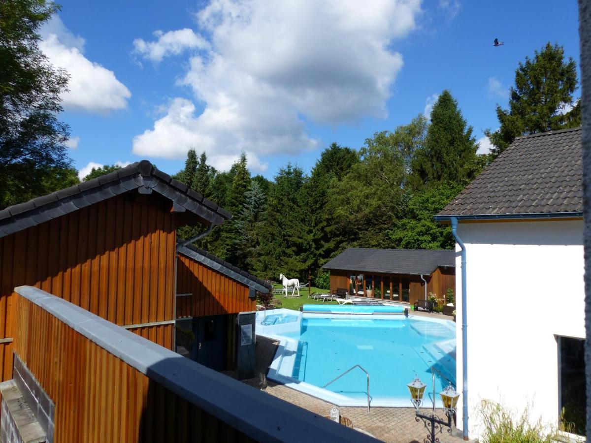 Hotel Eifelsteig Roetgen Exterior foto