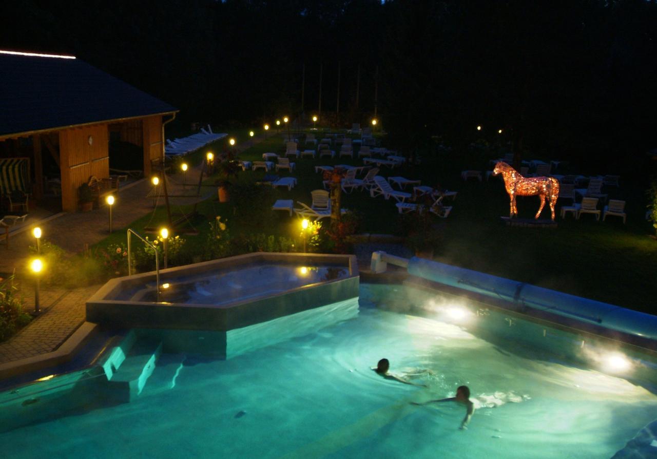 Hotel Eifelsteig Roetgen Exterior foto